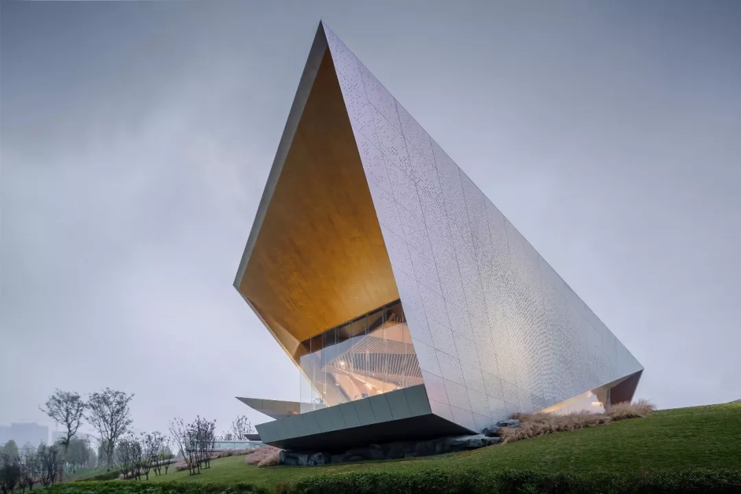 �ռ�ʵ�� by��ʥ����������XPJ�޽����