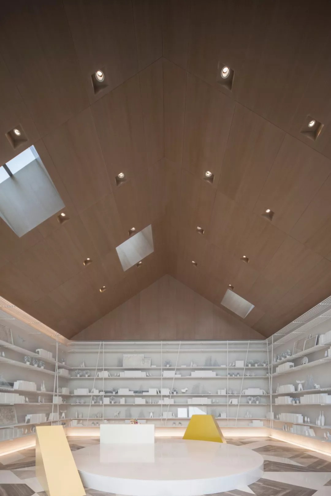 Ê÷Ä£Çø½Ó´ý´óÌü / Ó×¶ùÔ°ÒôÌå¿ÎÌÃÊÒÄÚ