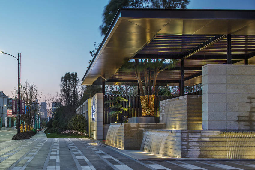 º¼ÖÝÂ̵ØÐñ»Ô³ÇÊÛÂ¥ÖÐÐÄ